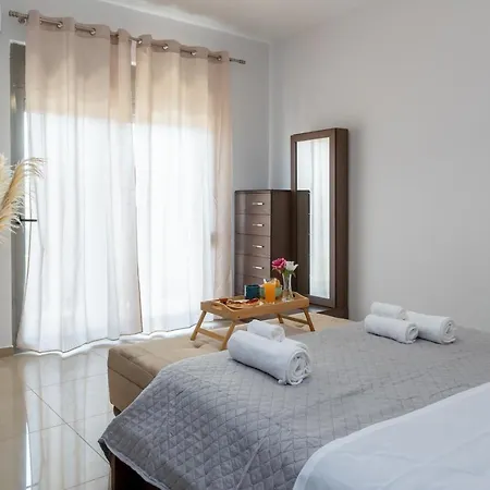 Odysseia Pool & Private Jacuzzi 2min Apartamento