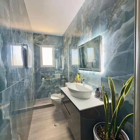 Odyssea Seaside With Sea View And Pool Apartman Kremasztí