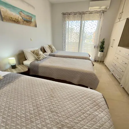 شقة Odysseia Pool & Private Jacuzzi 2min