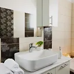 Odysseia Pool & Private Jacuzzi 2min Апартаменты *