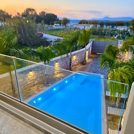 Odyssea Seaside With Sea View And Pool Апартаменты Кремасти