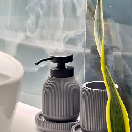 Odyssea Seaside With Sea View And Pool Kremastí