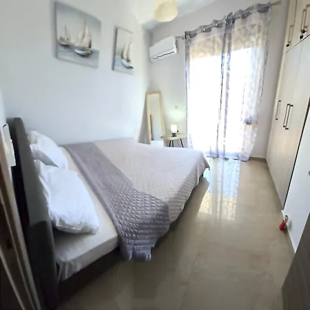 Odyssea Seaside With Sea View And Pool Apartmán