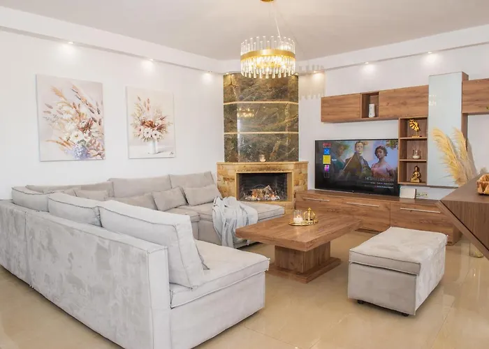 Odysseia Stay Pool & Private Jacuzzi 2Min Beach Apartament Kremastí