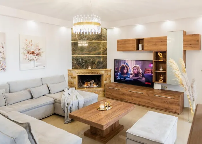 Odysseia Stay Pool & Private Jacuzzi 2Min Beach *