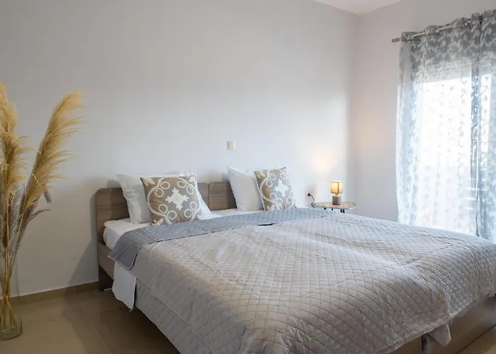 Odysseia Stay Pool & Private Jacuzzi 2Min Beach *