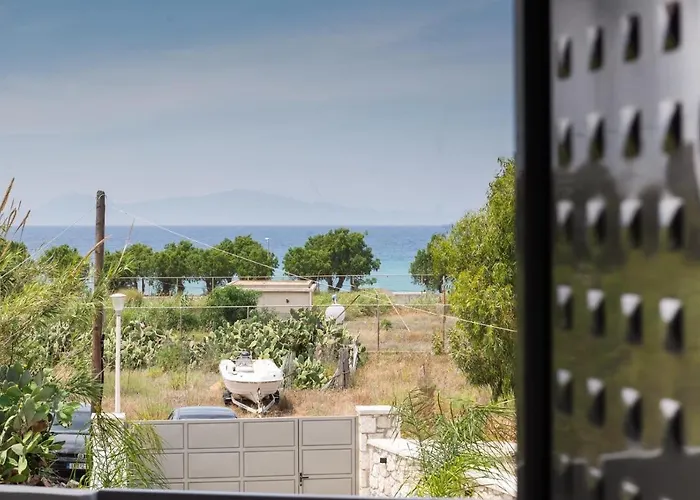 Odysseia Stay Pool & Private Jacuzzi 2Min Beach