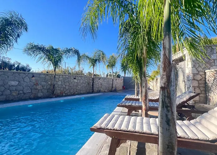 Odysseia Pool & Private Jacuzzi 2min *