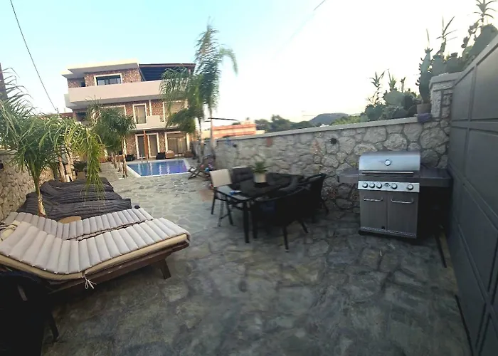 Odysseia Stay Pool & Private Jacuzzi 2Min Beach *