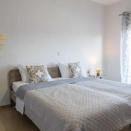 Odyssea Seaside With Sea View And Pool *